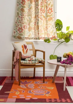 Broderad Matta Flowers I Ekologisk Bomull